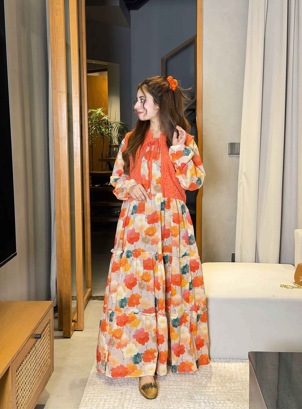 🌸 Sunset Bloom Chikankari Maxi 🌸